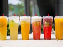 选择奶茶创业就上饮品加盟网