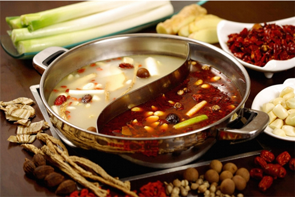 嘿熊猫串串火锅鸳鸯锅