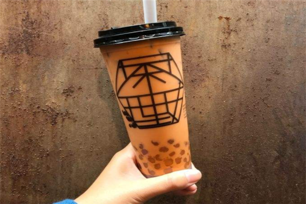 茶理史手上