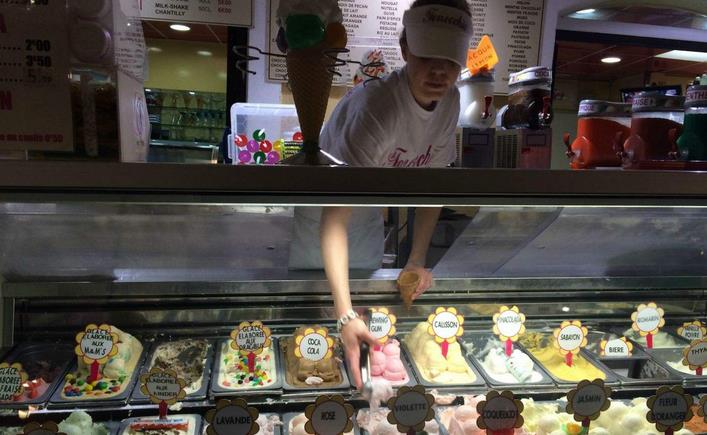 冰激凌特色店加盟