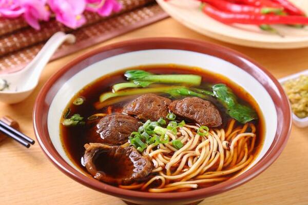 新农明彪牛肉面加盟