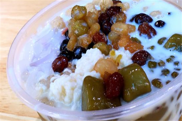 龙冰粉甜品
