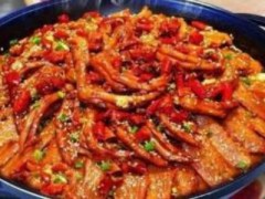 恋一锅鸭爪爪加盟怎么样?营养美味的干锅鸭爪！