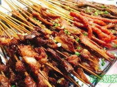 但氏油炸串串加盟条件是什么？小吃加盟什么好？
