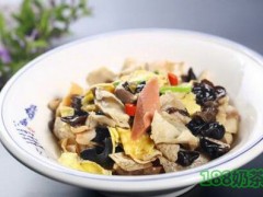 饭桌故事加盟如何?惊艳味蕾,三代匠心制鸭_越煮鸭越香