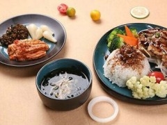 嘉吉基铁板鸡扒饭加盟费多少？12万元就可开家创业店！