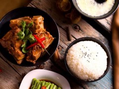 醉棒大骨饭在市场上受欢迎吗？加盟醉棒大骨饭有哪些优势？
