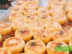 加盟香酥板栗饼能挣多少钱？香酥板栗饼卖的好不好？