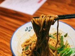 小油篓杂酱面加盟