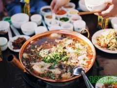 朝伟铜瓢牛肉馆加盟