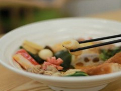 怀秋酸奶麻辣烫受欢迎吗？是口味创新还是黑暗料理？
