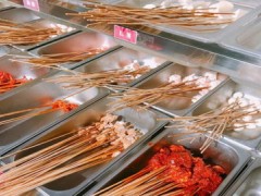 开家肆吴老火锅串串利润大吗？在西安地区年赚70万！