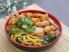 开家吉阿婆麻辣烫赚钱吗？三线城市年赚17.93万元！