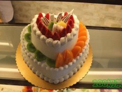 开个元亨蛋糕加盟连锁店挣钱多吗？开店受地域现制吗？