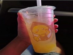 加盟柠檬工坊奶茶店赚钱吗？在三线城市开店生意好吗？