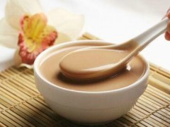 开木窄木不奶茶加盟店挣钱吗？一年能赚35万元