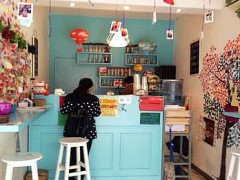 九猫欧式奶茶铺一年可以赚多少钱？三线城市年赚15万无压力！