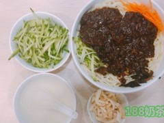 厚德居炸酱面加盟