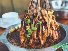 纪老四钵钵鸡加盟