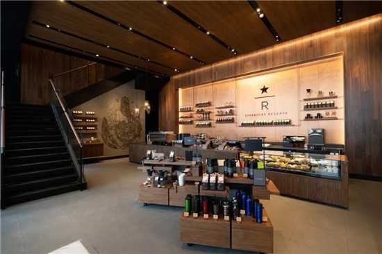 星巴克臻选咖啡•酒坊亮相深圳湾，开启微醺曼妙时光