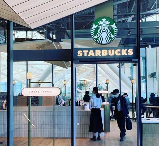 星巴克首家付费办公咖啡厅来了，WeWork们瑟瑟发抖