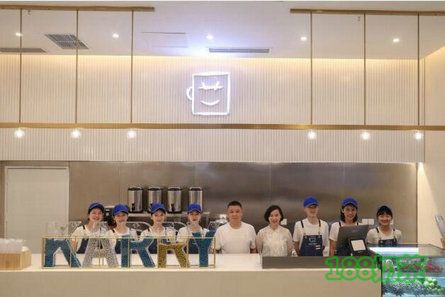 星卡里奶茶加盟电话多少？重庆店开业，3小时排队购买！