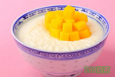 港小碗牛奶甜品世家加盟