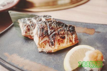 YK烧肉居酒屋加盟