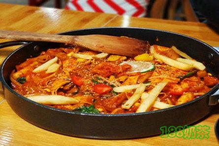 小牛花花酱香牛排火锅加盟