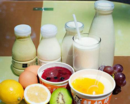 牛牛鲜奶吧加盟