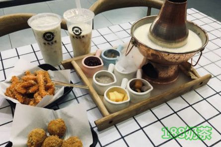 哇嘎尼冈刨冰火锅加盟