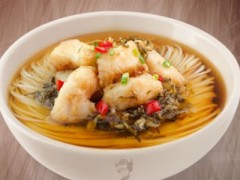 凤凰姑娘湘西鱼粉加盟市场很大！本地美味品牌流传四方！