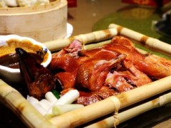 老滇山寨加盟只需几万元！复购率超高的云贵美食！