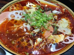 铲铲冒菜馆加盟费不高，几万元即可！一个人的火锅盛宴！