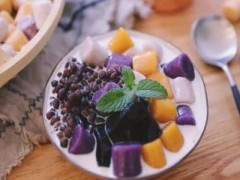 仙小黑烧仙草加盟费多少？烧仙草和奶茶相结合的神仙食物