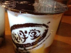 怎么样最大程度地表现出伴伴堂奶茶加盟店的特色？