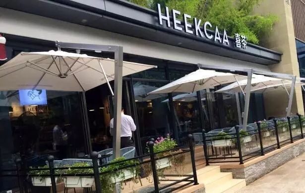 喜茶“请人排队”反思： 亿的茶饮市场，是风口还是刀口？