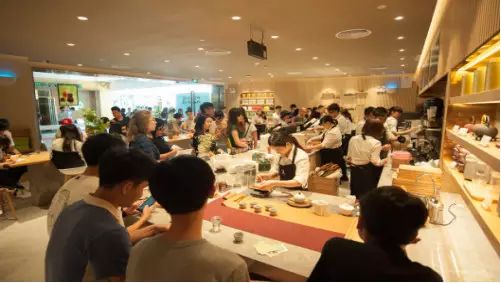 让年轻人爱上茶，这家店的想法一直很特别