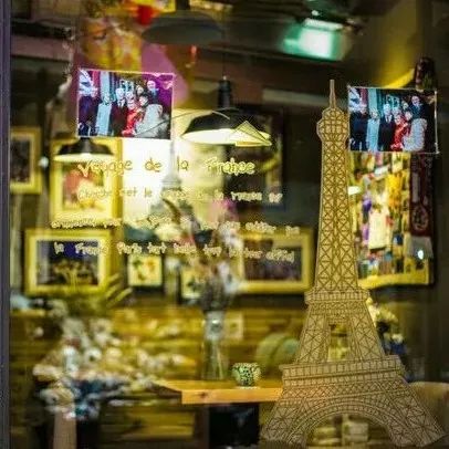 法国总统马克龙访西安，光顾的这家咖啡店火了