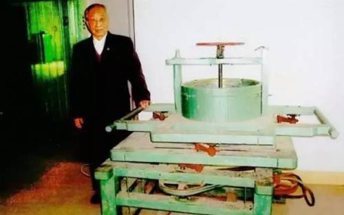 茶界泰斗张天福先生今天仙逝  他发明的机器改变了乌龙茶历史