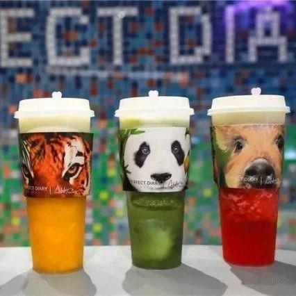 这个化妆品品牌跨界开奶茶店 来看看是怎么操作的