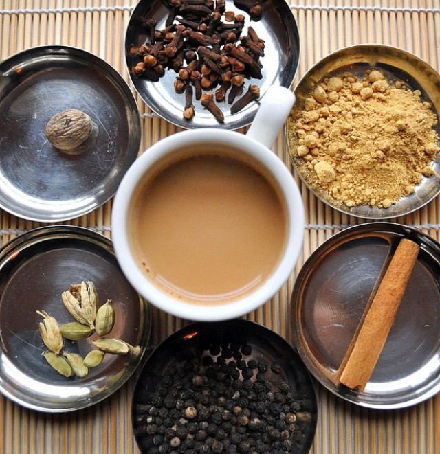 任性就是重口味，印度做奶茶堪比做火锅！