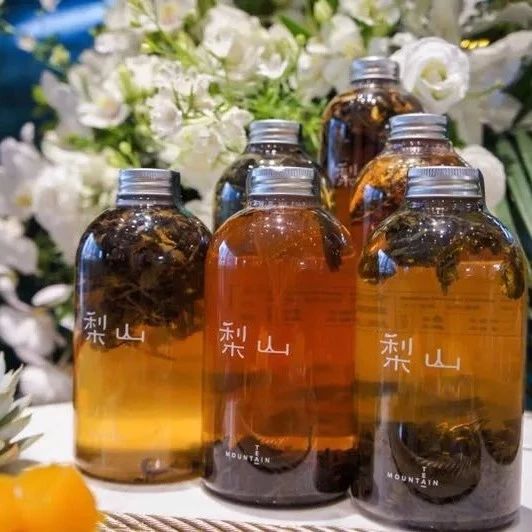 奈雪推出兄弟品牌“梨山”，主打“名优茶+鲜切水果”