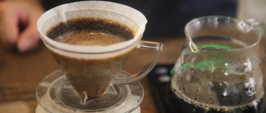 【前街咖啡师手记】KONO滤杯是适合分段式萃取还是一刀流呢？