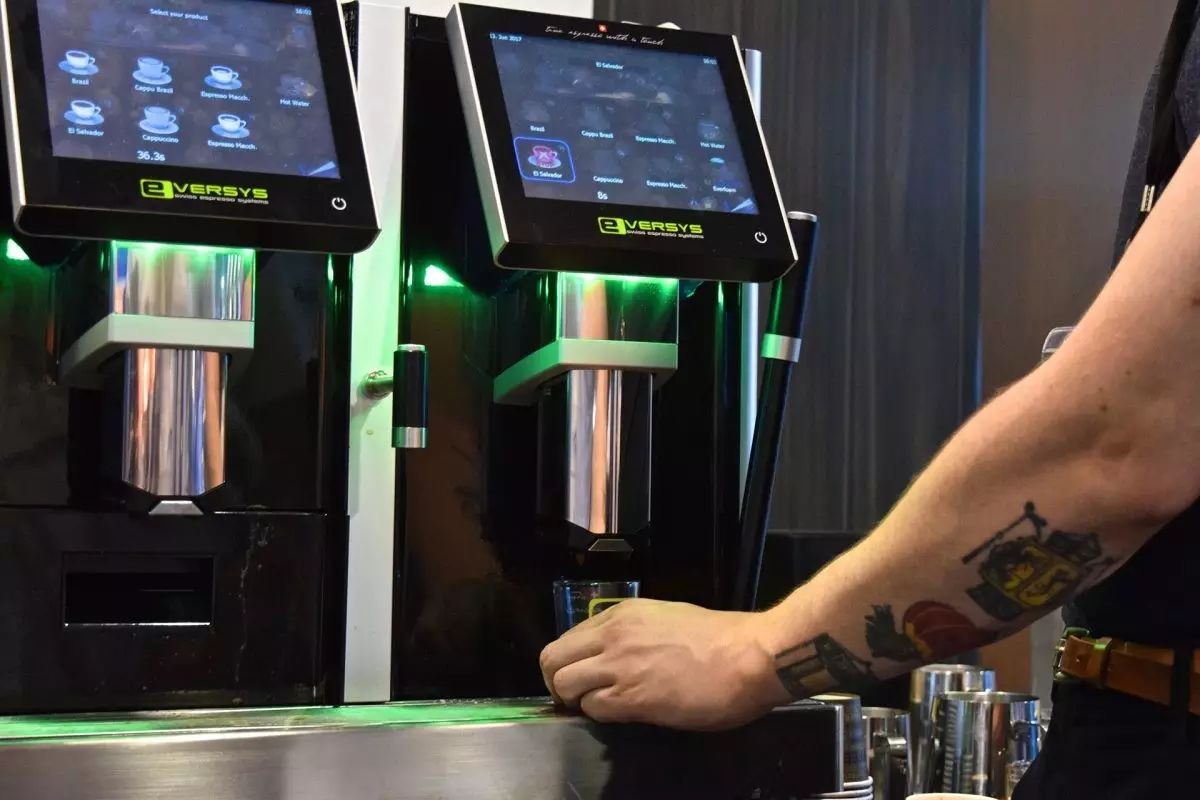 连星巴克都难以调和的“尴尬”，这台咖啡机能做到么？