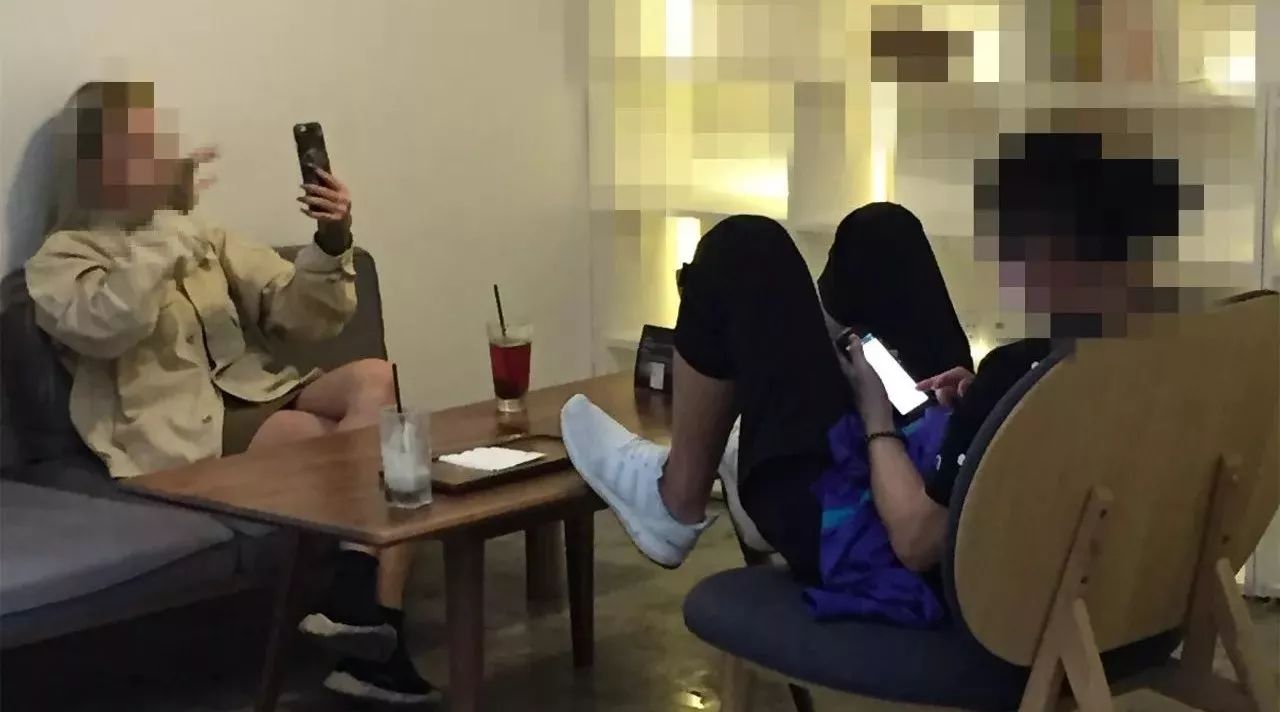 咖啡馆里的 种不雅行为，第一种你肯定遇见过！