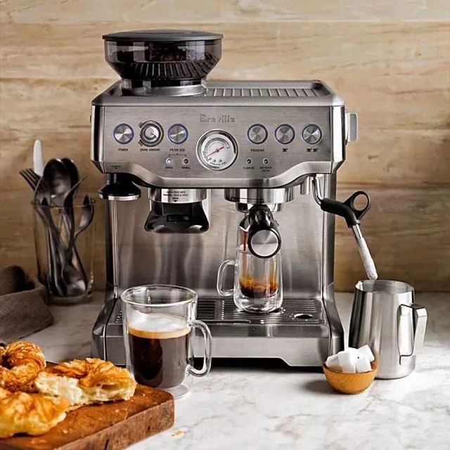 全自动与半自动意式咖啡机的区别 | 如何选购适合自己的咖啡机？