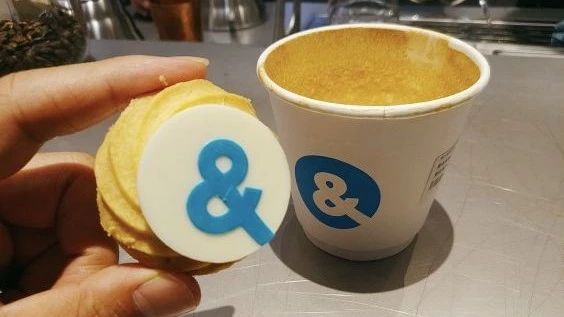 快餐巨头加码饮品市场：肯德基跨界开精品咖啡馆，最贵的一杯卖  元