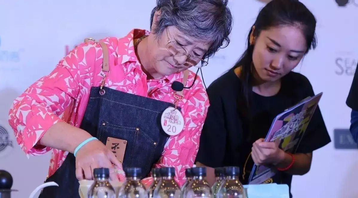 爱上咖啡，啥时开始都不晚！