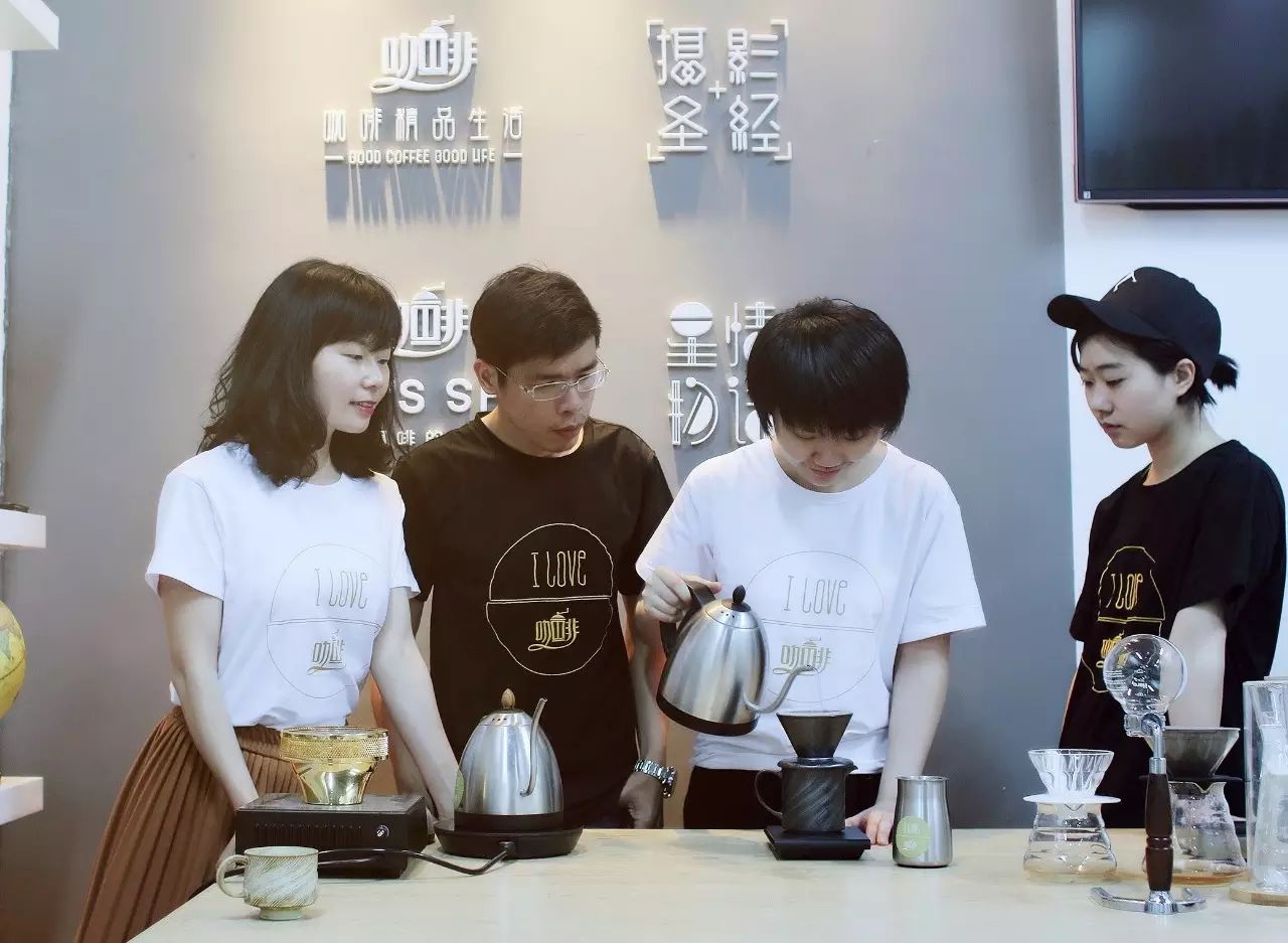 编辑部的故事 | 与咖啡相伴的生活方式